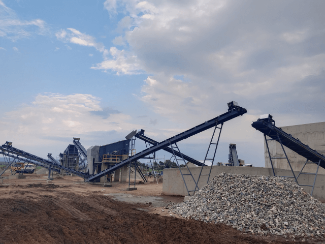 Uganda 300 TPH Hard Rock Crushing and Screening Project