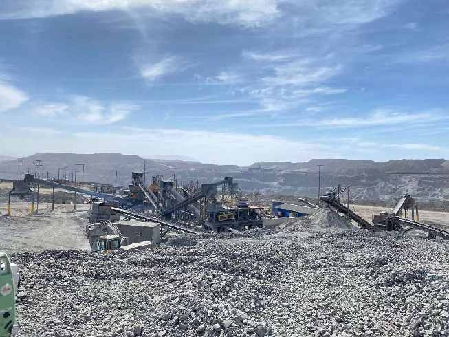 Peru 700 TPH Iron Ore Crushing and Screening Project